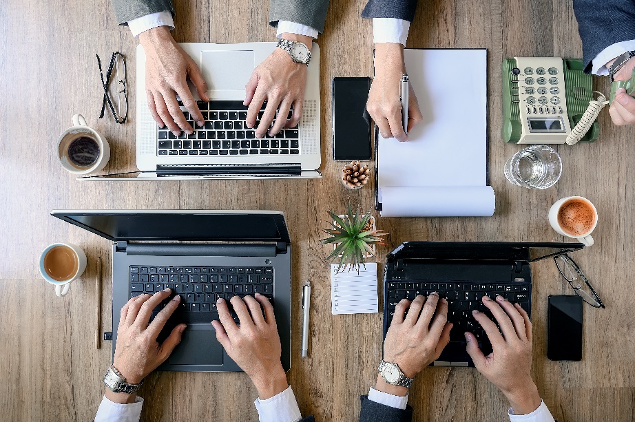 Generációs sokszínűség a munkahelyen: kihívásból stratégiai előny